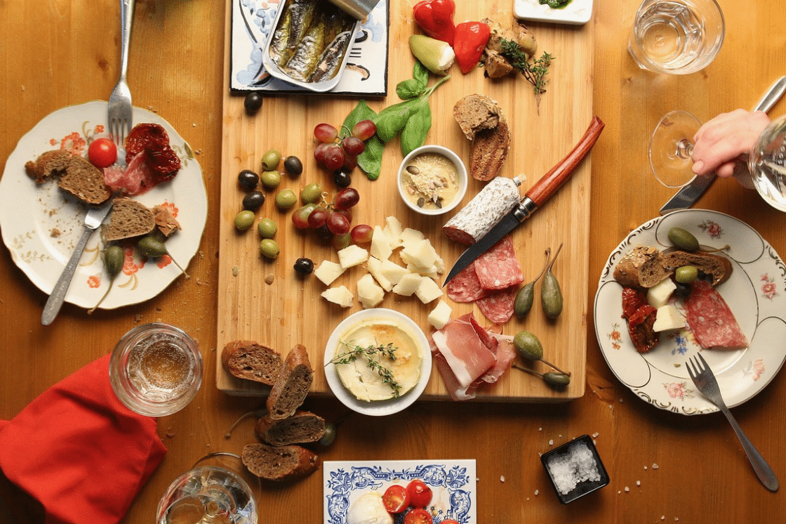 Why Tapas is the Ultimate Way to Eat Out | Saros Bar & Restaurant